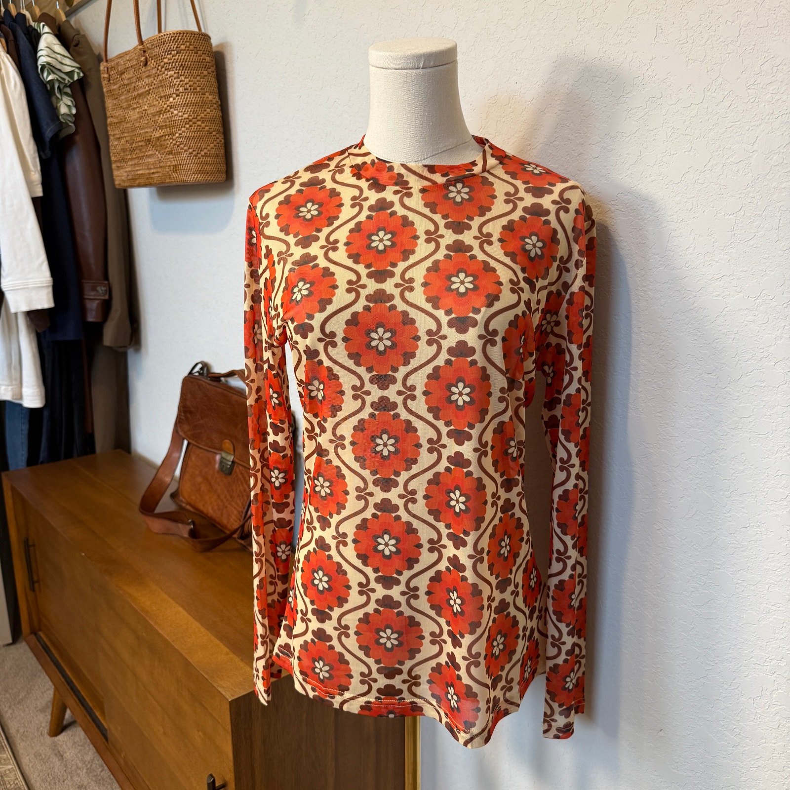 Women's Lil Bee's Bohemian Orange Cream Retro Floral Graphic Sheer Top Sz M New — image 6 of 8